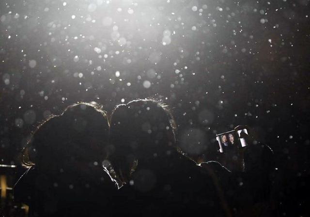 「新京报」北京初雪，如约而至