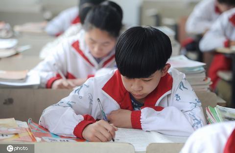 「海外网」教育部：减少初中学业水平考试机械记忆试题比例