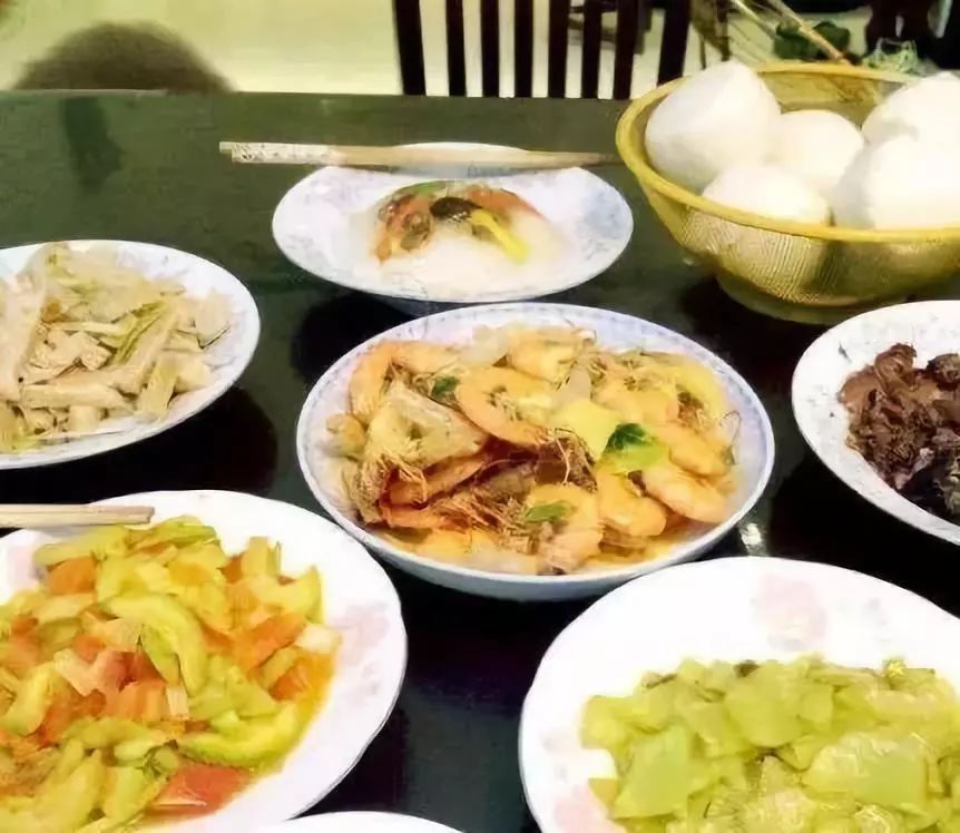 共青团中央：青听丨这才是每个人的“后台”