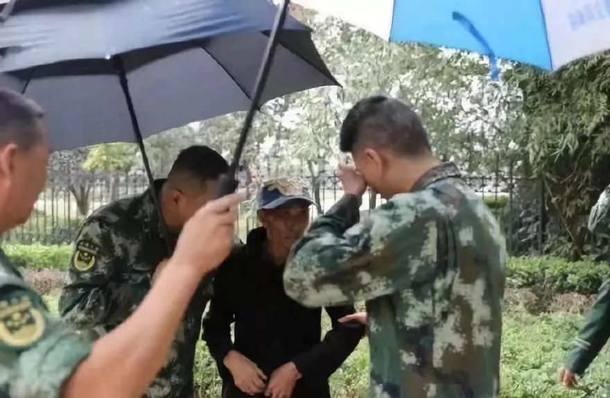 共青团中央：青听丨这才是每个人的“后台”