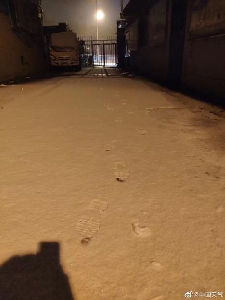 光明网@北京可以堆雪人打雪仗啦