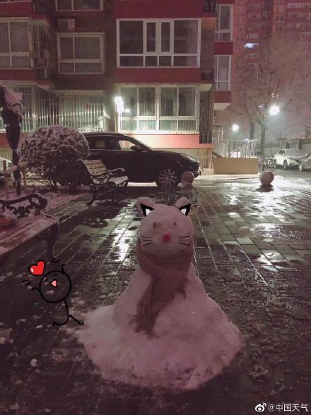 光明网@北京可以堆雪人打雪仗啦