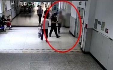 [光明网]人脸识别、全程陪同……号贩子医院看病遇“VIP服务”