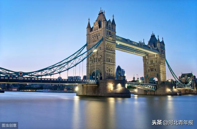河北青年报■男子在恐袭案中冒险救人，遭人指责：“他不是英雄，他是一个杀人犯”