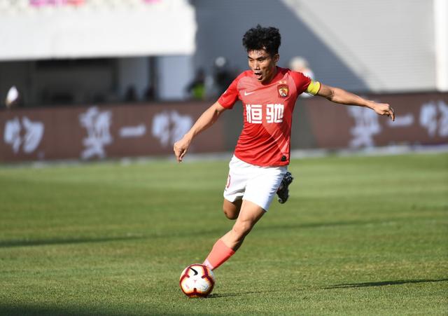 「海外网」背靠恒大足校青训产出 恒大夺八冠王创中超纪录