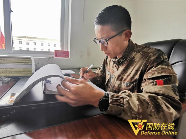 跑18秒,四项基础体能总分453分,在中部战区陆军第83集团军某旅考核中