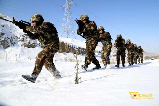 「中国军网」-15℃，负重30公斤，这样的极限训练你敢来吗？