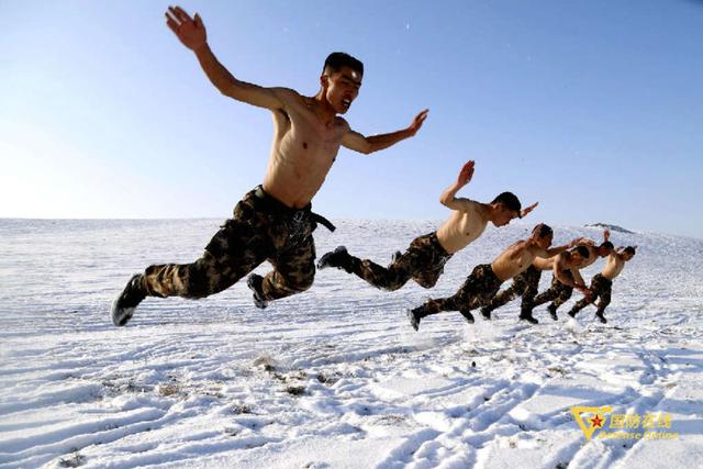 「中国军网」-15℃，负重30公斤，这样的极限训练你敢来吗？