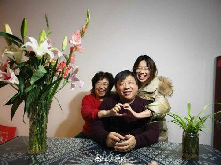 「光明网」励志！为和女儿聊天老爸自学过法考