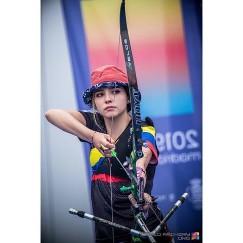 哥伦比亚美少女射箭冠军火了!颜值高被赞"爱神丘比特"