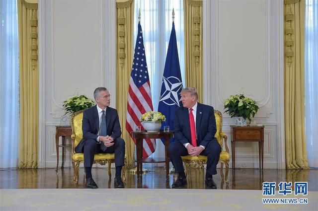 「新华网」北约秘书长斯托尔滕贝格与美国总统特朗普会谈