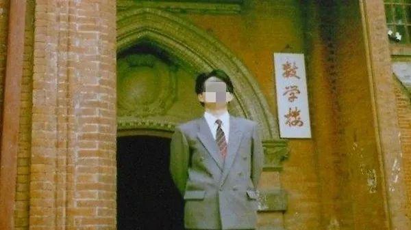 「中国经济网」北大博士后“失联”二十年！找到后，他回复了弥留之际的母亲7个字……
