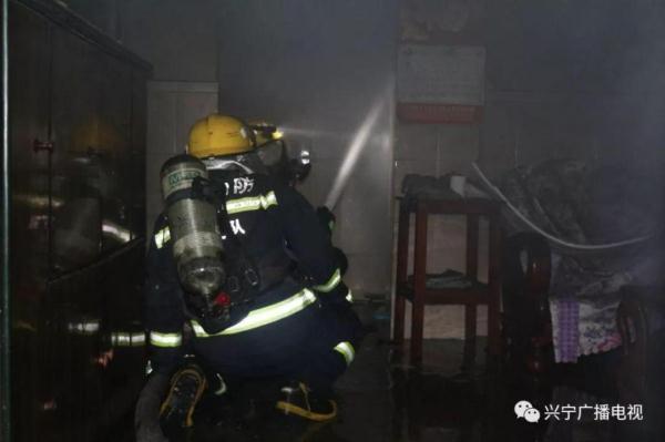 【光明网】严峻！一个月内连发10起民房火灾 这两方面一定要注意