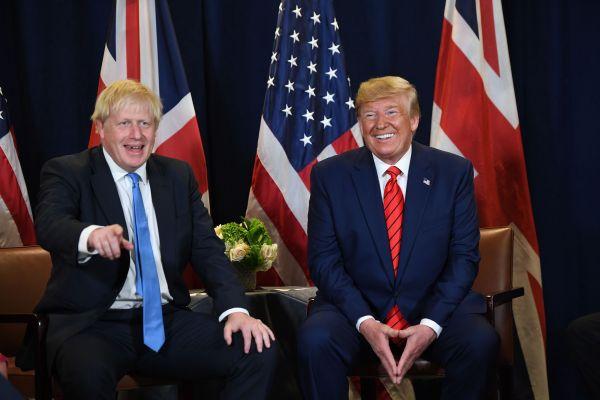 「参考消息」英媒：约翰逊和特朗普举行会晤 但避免同框