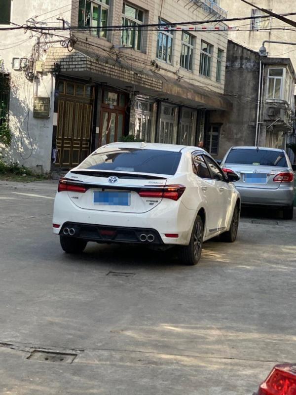 【环球网】一快车司机拒载临产孕妇，滴滴回应：已暂停涉事司机服务资格