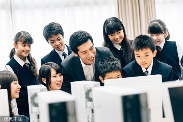 参考消息网■法媒：四位艺术家“组团”分享特纳奖 展现团结姿态