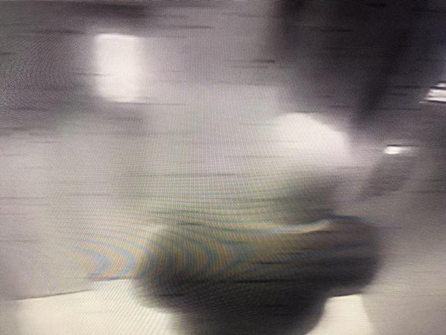 [环球网]是谁，深夜翻进19楼送了张火车票？原因让人目瞪口呆