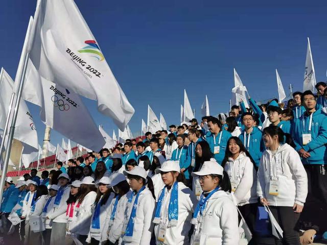 「中青在线」北京2022年冬奥会和冬残奥会赛会志愿者今起招募