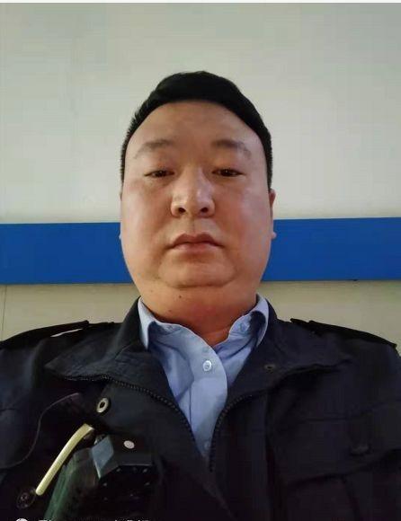 [光明网]感动！小孩被撞伤在地，云南镇雄这位司机的做法值得大家点赞