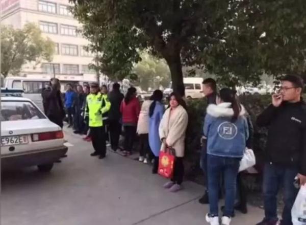 光明网■新车两年竟违法340起，记942分