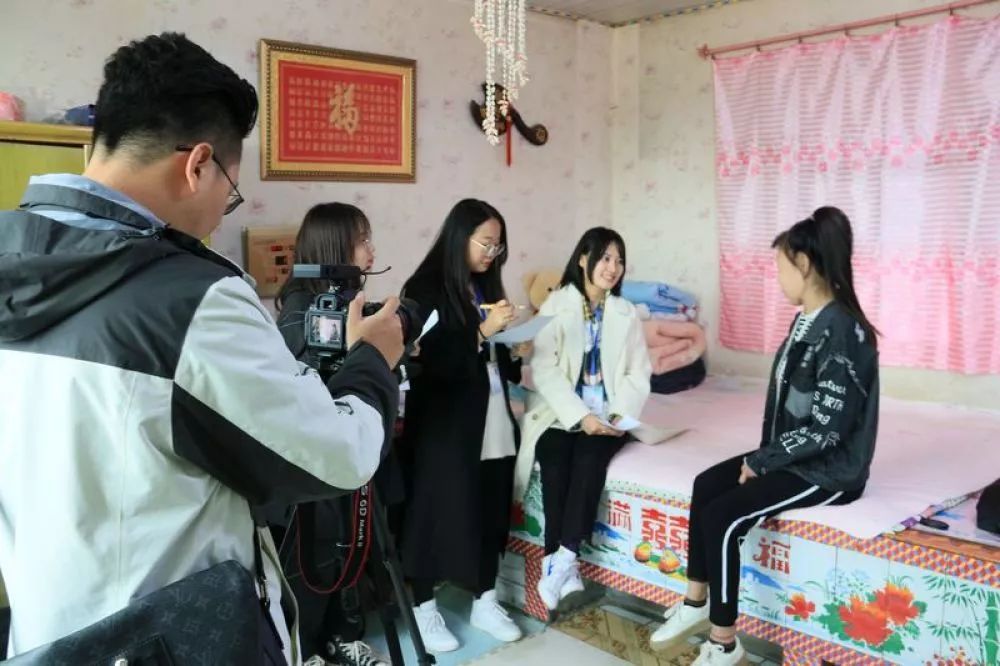 中国妇女报■15岁女孩长了一张“60岁的脸” ，她给郭明义爱心团队写了一封信，后来……