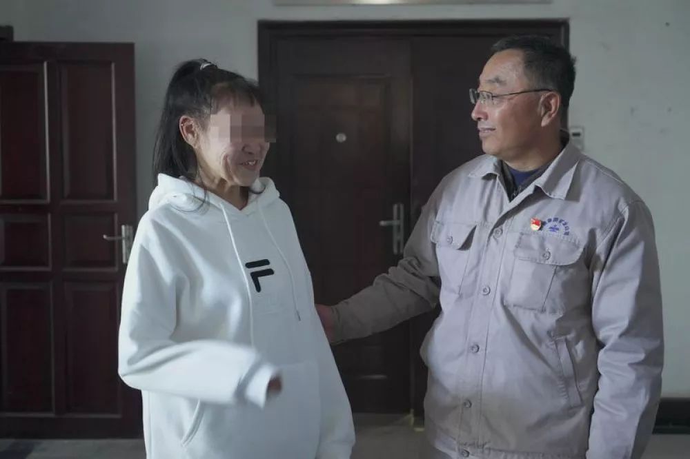 中国妇女报■15岁女孩长了一张“60岁的脸” ，她给郭明义爱心团队写了一封信，后来……