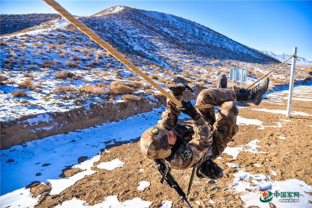 【中国军网】雪野大练兵！这个旅向极限训练要战斗力