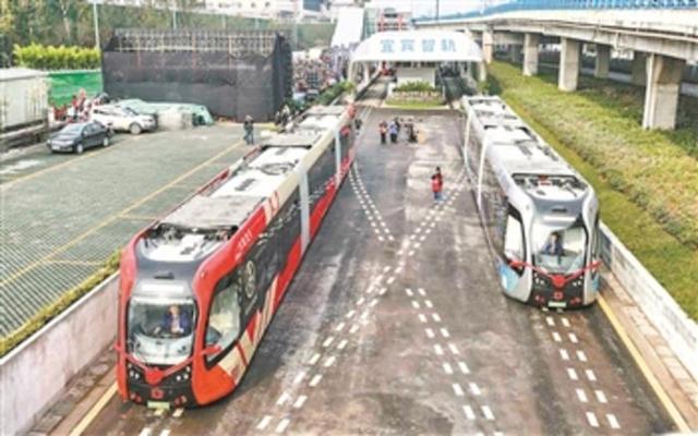 [环球网]全球首条智轨正式投运