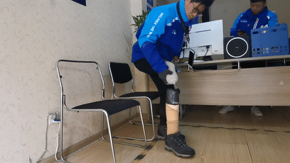 [环球网]独腿独臂送外卖，“90后”小伙公开征婚引全网站台