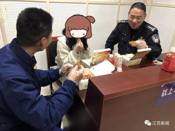 #光明网#你把门打开，我们24个人陪你吃夜宵