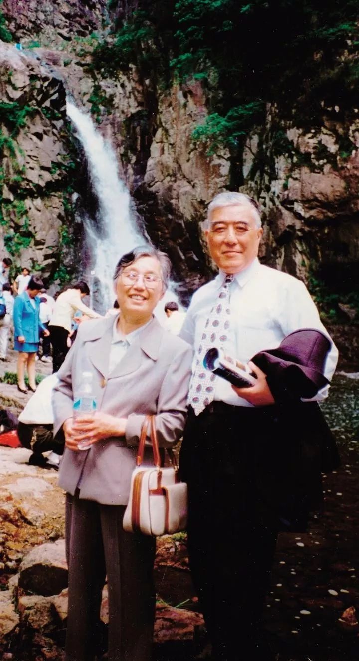 【钱江晚报】一家三代都是浙二医生，小孩子发烧怎么办？对话让人意外