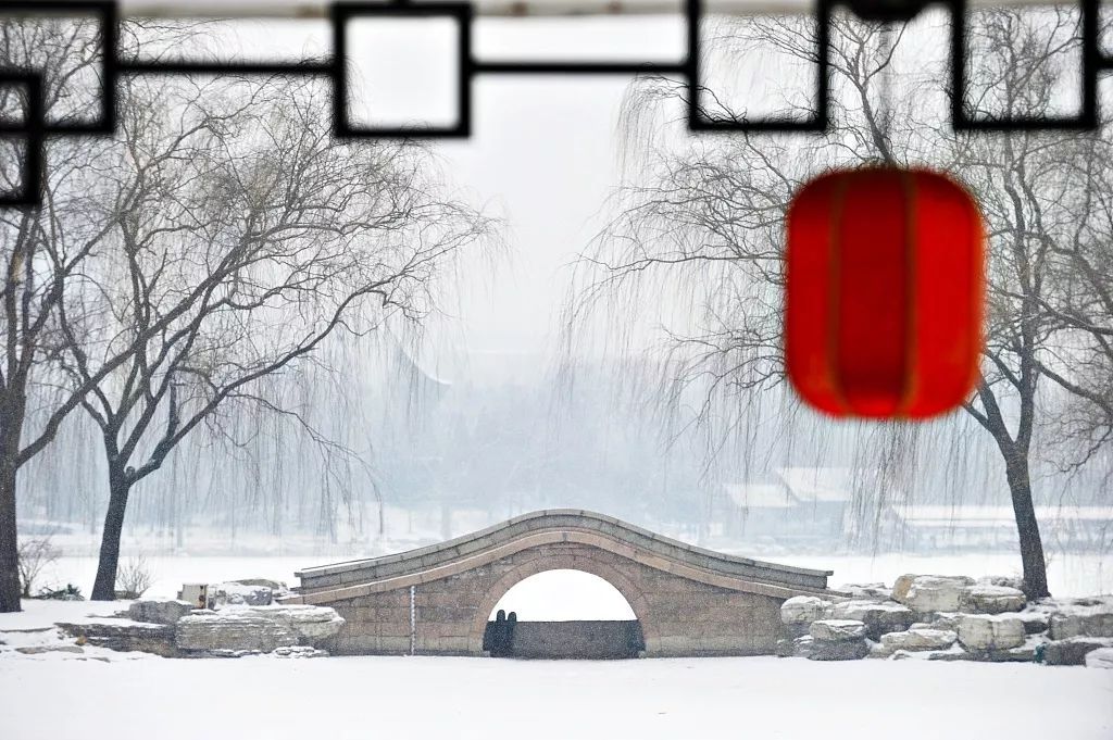 [央视一套]夜话丨大雪：雨雪霏霏，抵不过心中温暖……