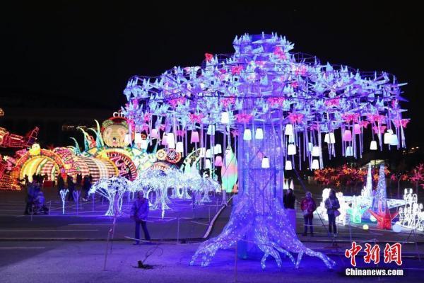 [光明网]“天下华灯”嘉年华灯会在纽约举办