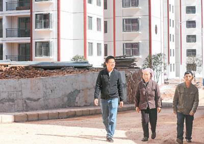 人民网■老杨一家出山记