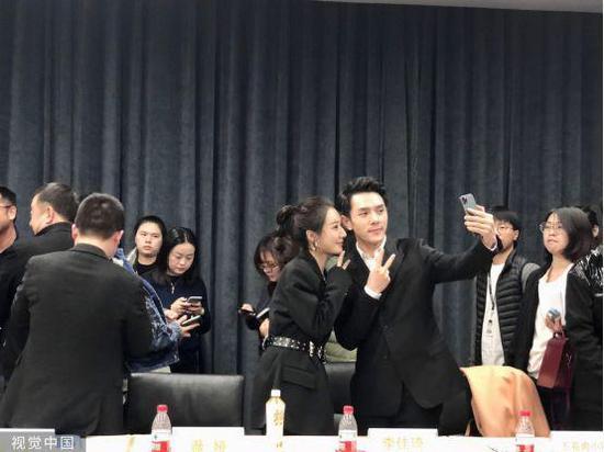 中国经济网■处在市场风口的李佳琦 如今站在了命运的十字路口