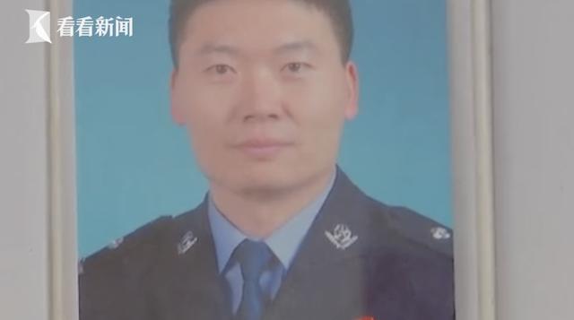 「看看新闻」心源性猝死！37岁民警遭暴力反抗 执法记录仪拍下倒地最后一刻