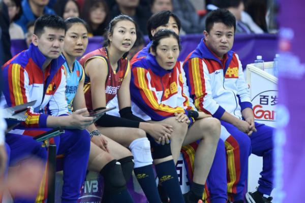 【澎湃新闻】天津女排不敌恒大世俱杯垫底，主帅承认与世界强队有差距
