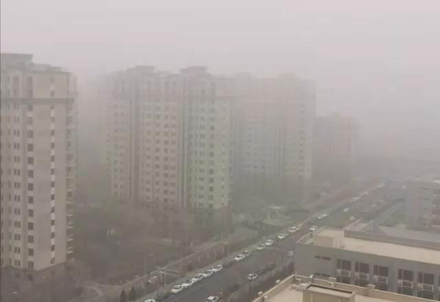 北京日报客户端@局地飘雪！北京多区陷重污染，好天气要等到……