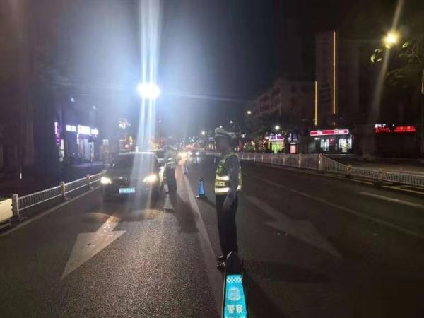 「光明网」东方交警依托“路长制”勤务模式查处违法行为8294起