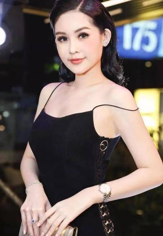 越南选美小姐曾被人戏称像鲶鱼,一年后相貌大变网友表示黑转粉