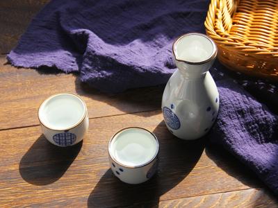 每日经济新闻：遇“名酒期货”骗术？经销商购酒踩雷 或涉逾10亿元