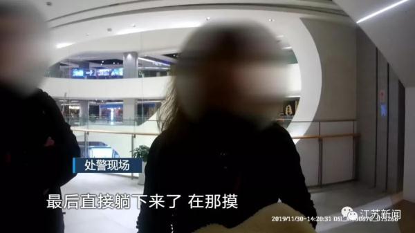 「光明网」“叔叔阿姨在干嘛？”女儿提问后，宝爸尴尬劝阻公然亲热的情侣，不料……