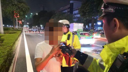 光明网■吉大女子家里大吵一架，寒风中穿短袖跑去拱北被抓！可怜女儿等她……
