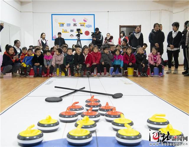 【河北新闻网】廊坊：让失聪儿童感受冰雪魅力