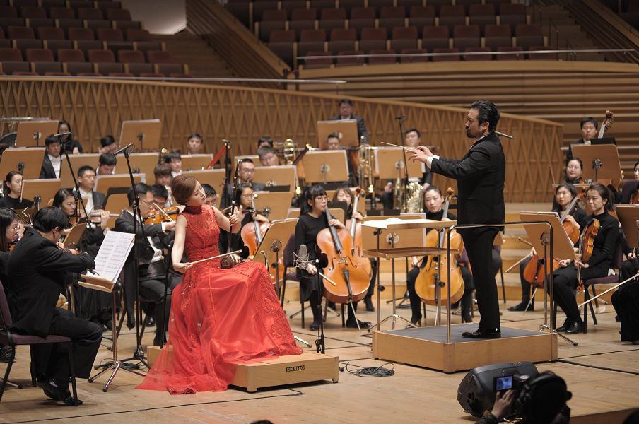 闵惠芬晚年最看重的"90后"青年演奏家,今晚让二胡与交响乐对话了