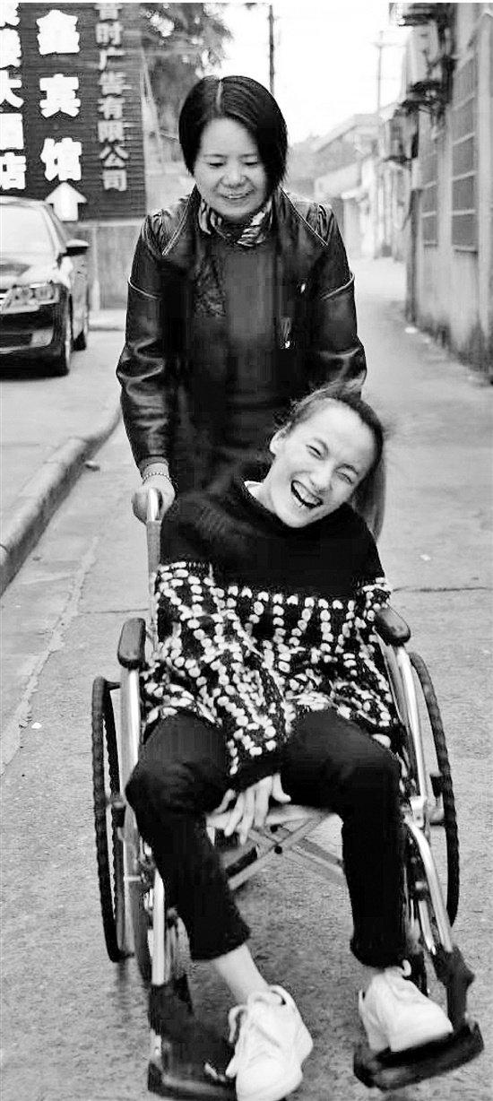 「钱江晚报」重生的输入法 串起脑瘫姑娘的双重人生