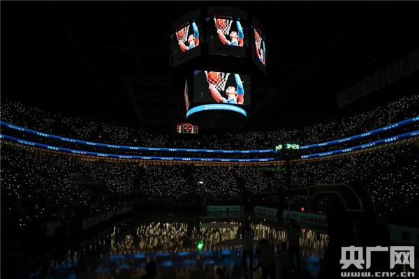 央广网@CBA联赛北京首钢队主场悼念球员吉喆