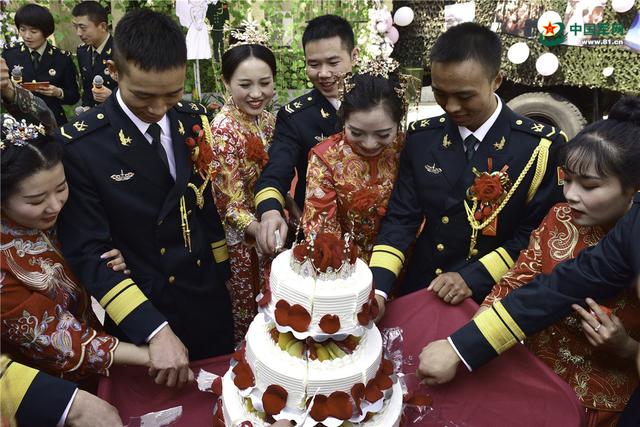 【中国军网】前方高能！火箭军兵哥撒糖甜到齁