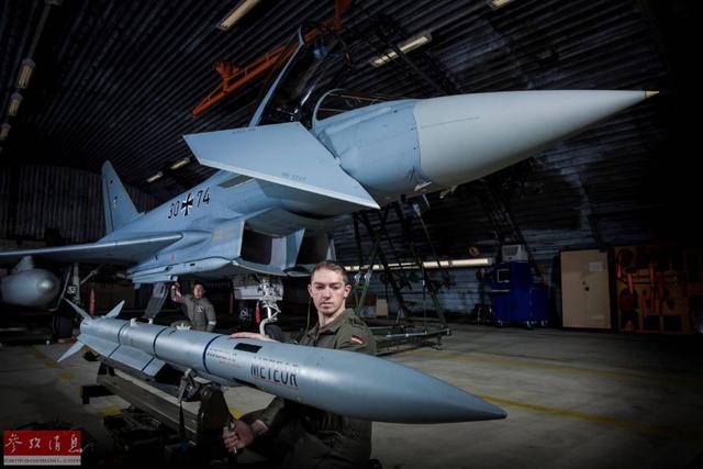 新华网■对空对地多面手！“台风”换武器似变形金刚