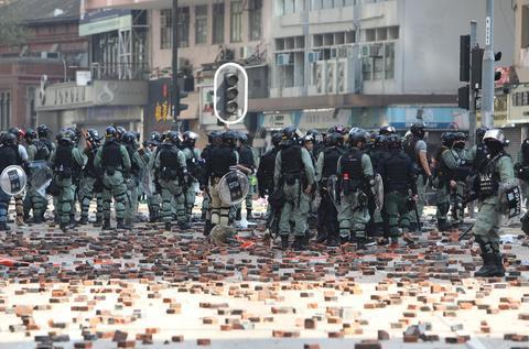 #海外网#心疼！港警超时工作成常态 平均每月1.1万人领加班津贴